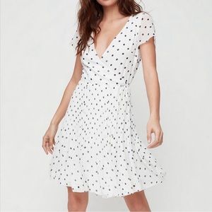 Wilfred Polka dot short wrap dress